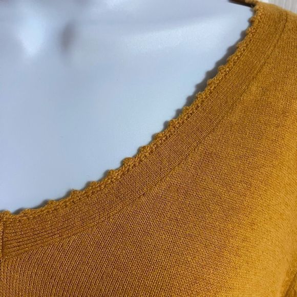 Lane Bryant‎ Sweater - Picture 3 of 3